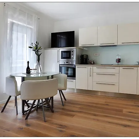 Amalija * Спліт